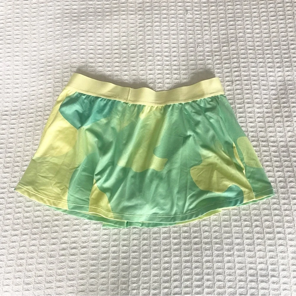 Nike Green and Yellow printed skirt girls size large